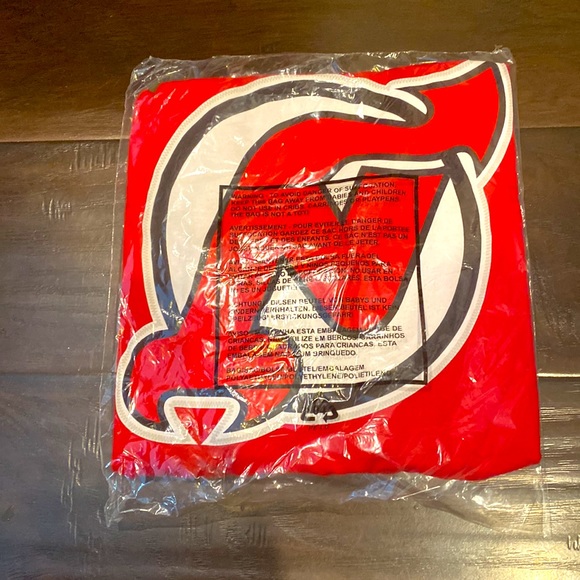Women's Plus Size New Jersey Devils Taylor Hall Branded V Neck T-Shirt 3xl NWT - Picture 4 of 4